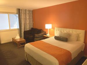 Queen Room - Non-Smoking room in Howard Johnson by Wyndham Atlantic City