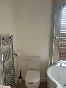 Comfortably furnished 2 bedroom home in Bolton
