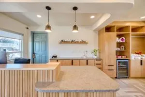 Harbor House Inn - Morro Bay