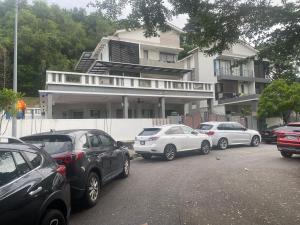 40 PAX 9BR Villa with Kids swimming Pool, TV, BBQ n Pool Tables near SPICE Arena Penang 9800 SQFT