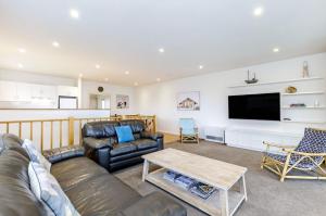 Mariner on East Beach