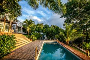 Red Coconut Self-Catering