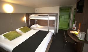 Hotels Campanile Macon Sud - Chaintre : Chambre Familiale Nouvelle Génération - Non remboursable