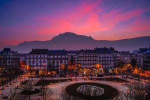 Hotels Hotel d’Angleterre Grenoble Hyper-Centre : photos des chambres