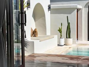 Moana Villa & Suites Bingin