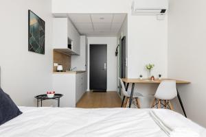 Bright Work&Study Studio with Rest Area