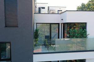 Blue Dot Apartment 