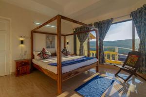 StayVistas Serenity Hills - Amidst Lush Valleys, Outer Deck, Modern-Contemporary Interiors, Outdoor Pool, Near Venna Lake
