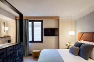 Premium King Room room in Kimpton Vividora Hotel an IHG Hotel