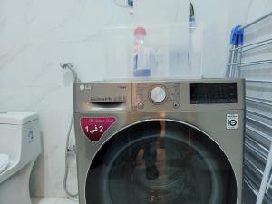 دور واسع وفخم متكامل قرب لافاندا بارك