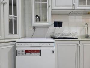 دور واسع وفخم متكامل قرب لافاندا بارك