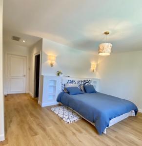 Maisons de vacances La Maison L'Eperon, stylish 5 star villa surrounded by vineyard near Saint Emilion : photos des chambres