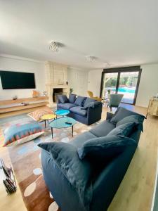 Maisons de vacances La Maison L'Eperon, stylish 5 star villa surrounded by vineyard near Saint Emilion : photos des chambres