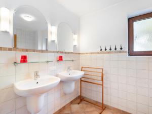 Holiday Home Haus am Sonnenhang by Interhome