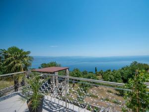 Apartment La Mer-2 by Interhome