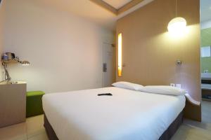 Hotels Kyriad Paris 10 - Canal Saint Martin - Republique : photos des chambres