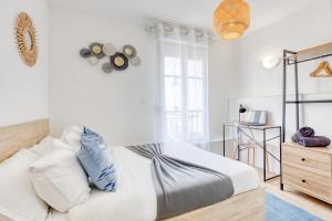 Le bleu, très bien situé 1mn centre commerciale, Disney PARKING GRATUIT