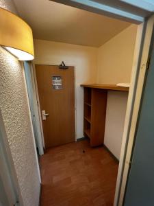 Hotels Ibis Budget Marseille Est Porte d'Aubagne : photos des chambres