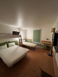 Hotels Ibis Budget Marseille Est Porte d'Aubagne : photos des chambres