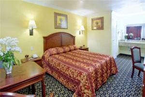 King Room room in Americas Best Value Inn San Bernardino