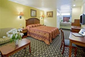 Deluxe King Room room in Americas Best Value Inn San Bernardino