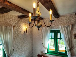 La sat - Mândră Ioană