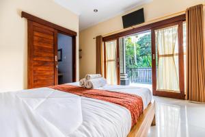 Villa New Era: 2-levels Villa - up to 9 persons