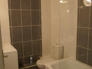 Studio au pied des pistes avec balcon et casier à skis - FR-1-557-86