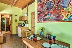 Pet-Friendly Leicester Mountain View Escape - Marshall