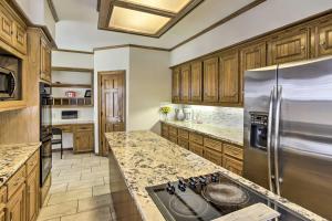 Spacious Houston Getaway about 23 Mi to Downtown!