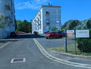 Appartements Bellejoie - Appartement T3- Poitiers Sud - direct Futuroscope - Parking et Wifi gratuit : photos des chambres