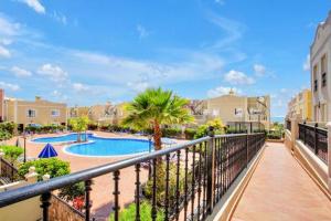 One bedroom appartement with shared pool terrace and wifi at Palm Mar 1 km away from the beach