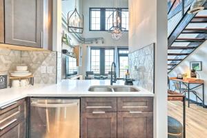 Central Atlantic Station Loft in Walkable Location