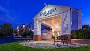 Charlevoix Inn & Suites SureStay Collection by Best Western - 沙勒瓦