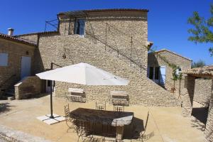 Villas Les Pres de Gordes : photos des chambres