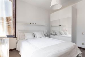 [VENEZIA-SAN MARCO] VIEW ON LUXURY SHOPPING STREET