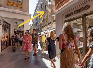 [VENEZIA-SAN MARCO] VIEW ON LUXURY SHOPPING STREET