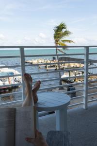Room with Two Double Beds with Ocean View room in Hadley House Islamorada