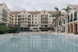 Work-friendly Mountain-view condo near SM Seaside