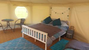 Yurt Uchaf Off-Grid Glamping
