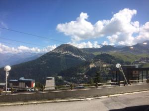 Studio divisible fonctionnel skis aux pieds avec vue Mont Blanc - FR-1-181-2592