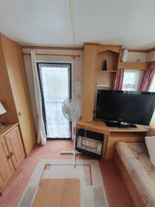 Fantasy Island 6 Berth 576