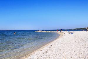 Apartments by the sea Fazana - 6957