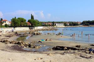 Apartments with a parking space Zambratija, Umag - 7059