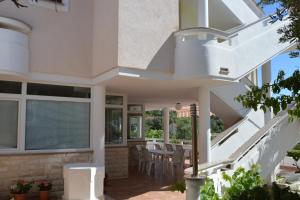 Apartments and rooms by the sea Jakisnica Pag 4160