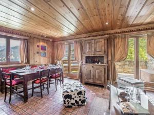Appartement skis aux pieds avec spa à Courchevel 1850 - FR-1-564-88