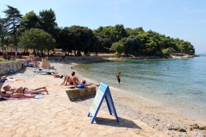 Apartments with a parking space Vrsar, Porec - 7129 