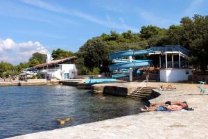 Apartments with a parking space Flengi, Porec - 15395