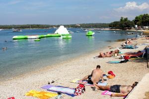 Apartments by the sea Vrsar, Porec - 16234 