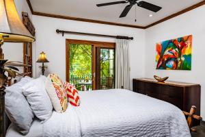 La Esquina (3 minutes from Beach, perfect for a family getaway)